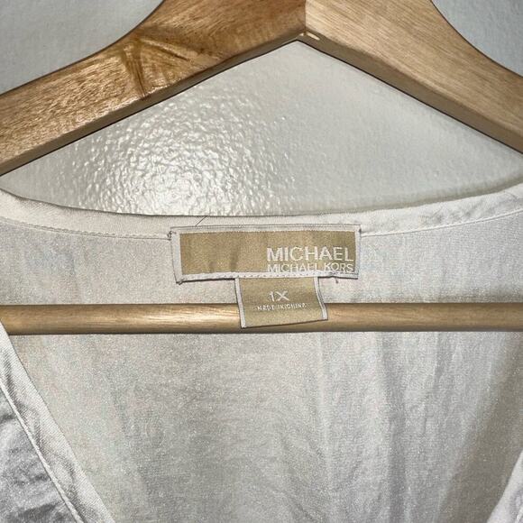 Michael Kors Satin Long Sleeve Pirate Blouse White Size 1X Plus - Picture 2 of 6